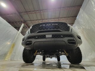 2026 Ram 1500 Crew Cab eTorque V Рестайлинг, зелёный, 10866038 рублей, вид 3
