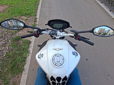 2013 MV Agusta Brutale 675, белый, 585000 рублей, вид 3