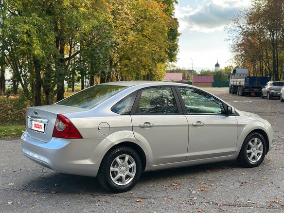 2008 Ford Focus II Рестайлинг, серебристый - вид 12