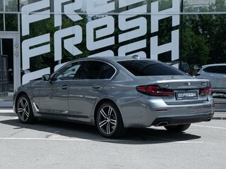 2020 BMW 5 серии 530i xDrive VII (G30/G31/G38) Рестайлинг, серый, 4550000 рублей, вид 2