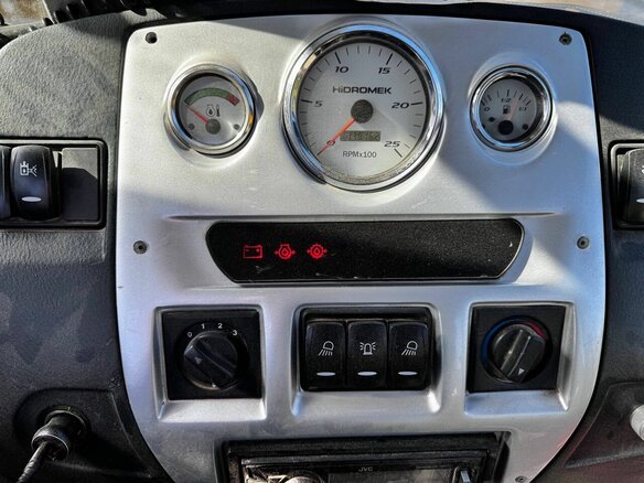 2010 Hidromek HMK 102S, жёлтый, 3900000 рублей - вид 6