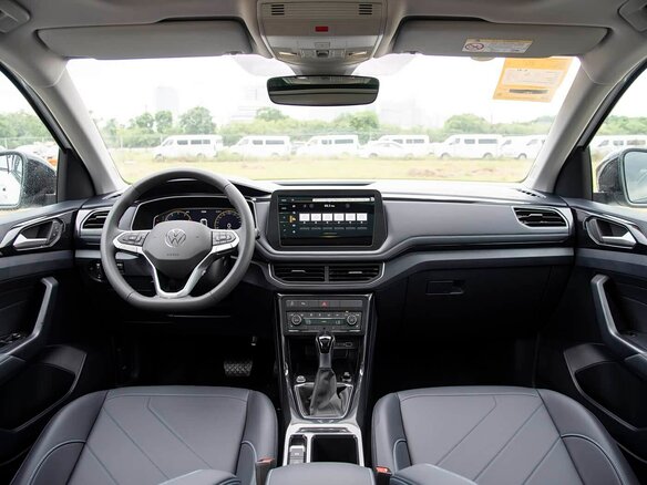 2026 Volkswagen Tharu XR, серый, 2150000 рублей - вид 17