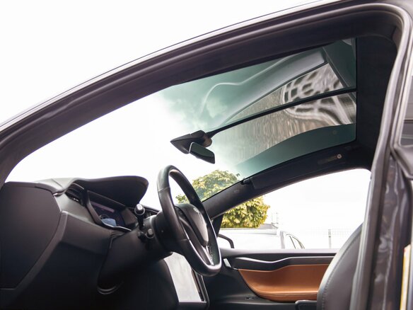 2019 Tesla Model X 90D I, серый, 5195000 рублей - вид 17