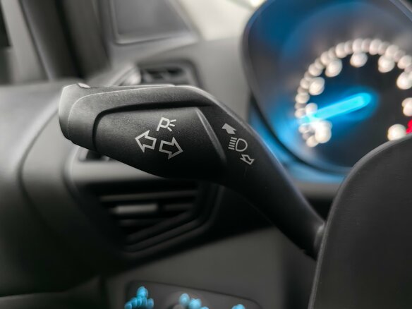 2018 Ford Kuga II Рестайлинг, чёрный - вид 13