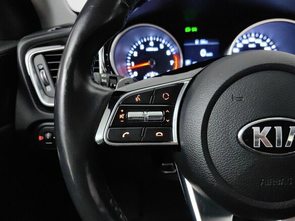 2019 Kia Ceed III, коричневый - вид 17