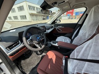 2026 BMW X1 Long 25Li sDrive III (U11/U12), белый, 5690000 рублей, вид 4