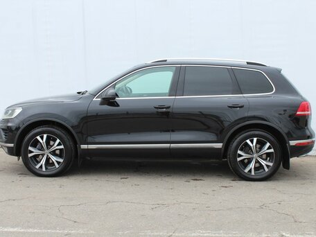 2016 Volkswagen Touareg II Рестайлинг, чёрный, 2930000 рублей, вид 4