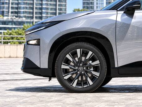 2026 Toyota bZ3X 58.3 kWh, серый, 2345000 рублей, вид 3