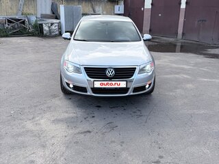 2010 Volkswagen Passat B6, серебристый, 900000 рублей, вид 3