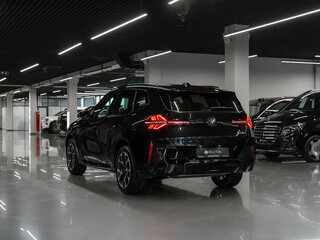 2025 BMW X3 20i xDrive IV (G45/G48), чёрный, 7330000 рублей, вид 4