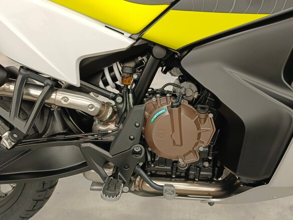 2023 Husqvarna Norden 901, серый, 1490000 рублей - вид 12
