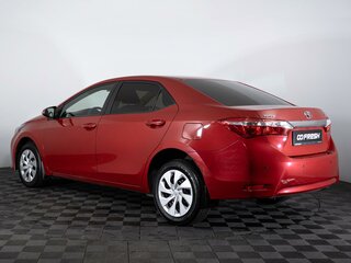 2013 Toyota Corolla XI (E160, E170, E180), красный, 1070000 рублей, вид 2