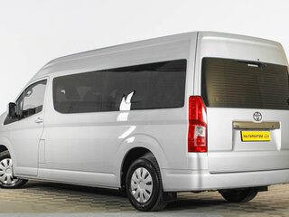 2021 Toyota HiAce H300, серый, 4949000 рублей, вид 4
