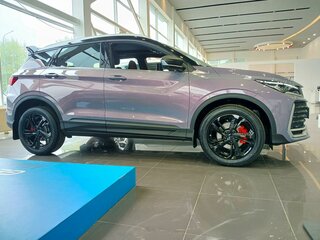 2026 Geely Coolray I Рестайлинг 2, пурпурный, 2964990 рублей, вид 5
