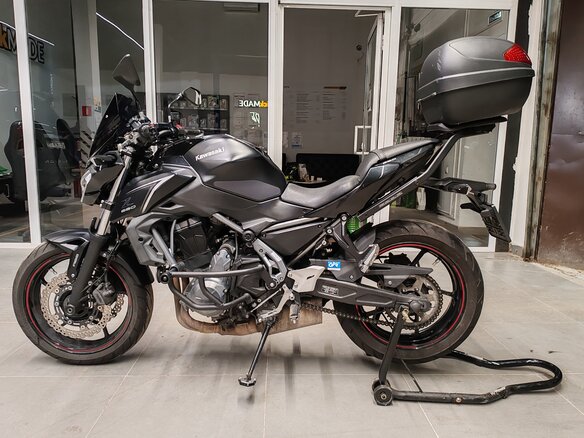 2017 Kawasaki Z 650, чёрный, 600000 рублей
