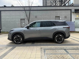 2025 Toyota bZ3X 50 kWh, серый, 2450000 рублей, вид 3