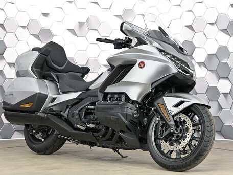 2025 Honda GL 1800 Gold Wing, серебристый, 3649000 рублей, вид 1