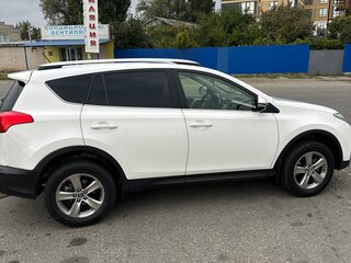 2015 Toyota RAV4 IV (XA40), белый, 1650000 рублей, вид 2
