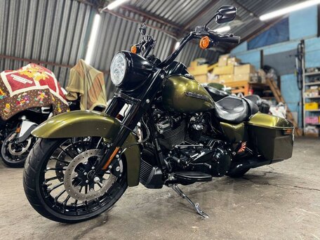 2017 Harley-Davidson Road King, зелёный, 1790000 рублей, вид 2