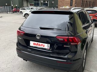 2018 Volkswagen Tiguan II, чёрный, 2300000 рублей, вид 3