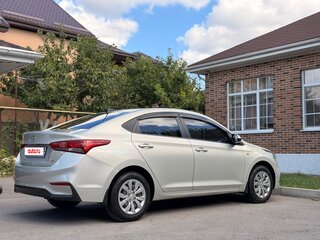 2017 Hyundai Solaris II, бежевый, 1350000 рублей, вид 3