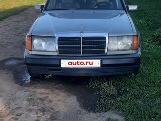 1990 Mercedes-Benz W124 230, бежевый, 220000 рублей, вид 2