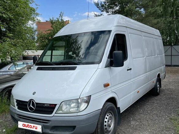 2017 Mercedes-Benz Sprinter Classic, белый, 1400000 рублей - вид 4
