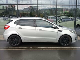2013 Kia Rio III, серебристый, 520000 рублей, вид 3