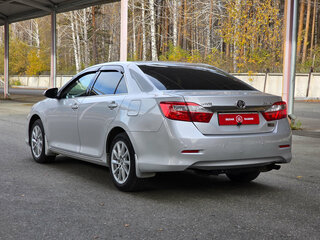2013 Toyota Camry VII (XV50), серебристый, 1600000 рублей, вид 5
