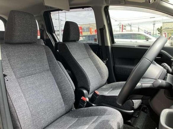 2023 Toyota Sienta III, серый, 1120700 рублей - вид 15