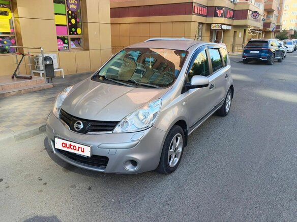 2012 Nissan Note I Рестайлинг, серебристый