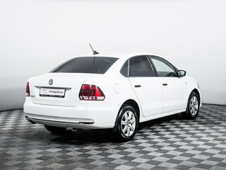 2018 Volkswagen Polo V Рестайлинг, белый, 899000 рублей, вид 5