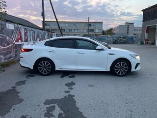 2018 Kia Optima IV Рестайлинг, белый, 1550000 рублей, вид 4