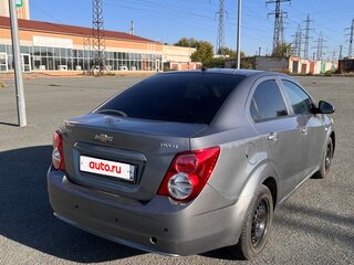 2013 Chevrolet Aveo II, серый, 399000 рублей, вид 3