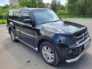 2013 Mitsubishi Pajero IV Рестайлинг 1, чёрный, 2420000 рублей, вид 3