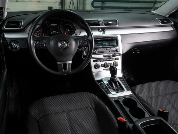 2012 Volkswagen Passat B7, серебристый, 899000 рублей - вид 5