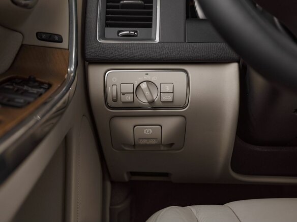 2013 Volvo XC60 I Рестайлинг, бежевый, 1649000 рублей - вид 15