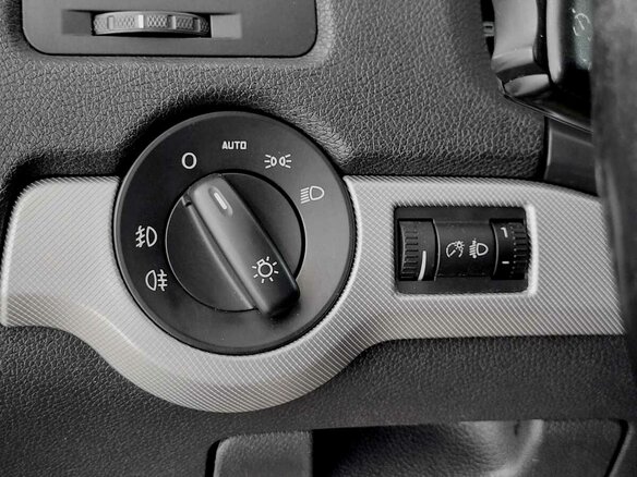 2012 Skoda Octavia II (A5) Рестайлинг, бежевый, 605000 рублей - вид 7