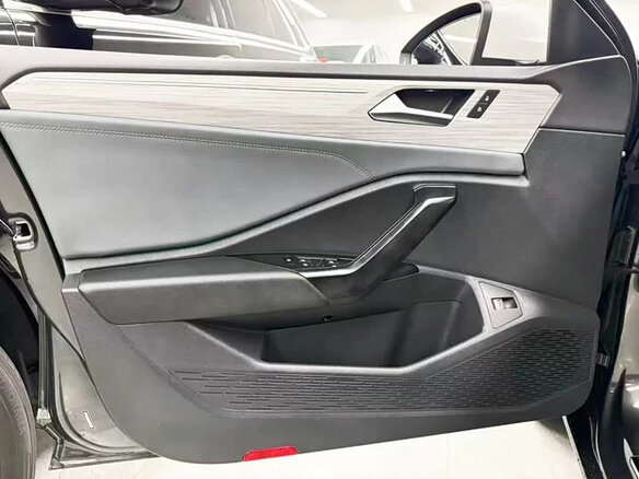 2023 Volkswagen Sagitar III Рестайлинг, коричневый, 1240000 рублей - вид 14