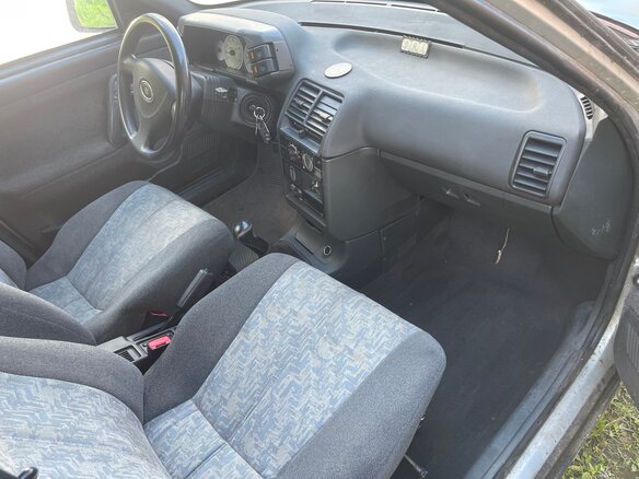 2003 Lada (ВАЗ) 2112, серебристый - вид 2