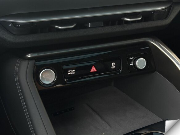 2026 Audi Q5 L III (GU), чёрный, 6075000 рублей - вид 34