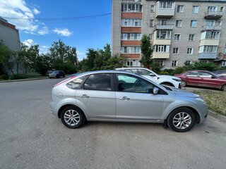 2010 Ford Focus II Рестайлинг, серый, 480000 рублей, вид 4