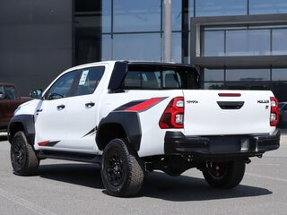 2026 Toyota Hilux VIII Рестайлинг 3, белый, 9500000 рублей, вид 5