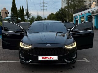2020 Ford Fusion (North America) II Рестайлинг, чёрный, 2049000 рублей, вид 4