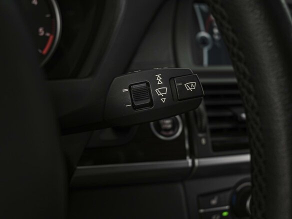 2011 BMW X5 30d II (E70) Рестайлинг, белый, 2290000 рублей - вид 17