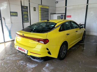 2021 Kia K5 III, жёлтый, 1769000 рублей, вид 3