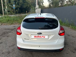 2011 Ford Focus III, белый, 585000 рублей, вид 3
