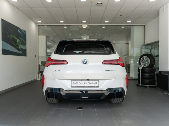 2025 BMW X3 Long 30L xDrive IV (G45/G48), белый, 6990000 рублей - вид 4