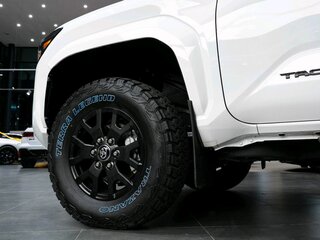 2024 Toyota Tacoma IV, белый, 6890000 рублей, вид 3