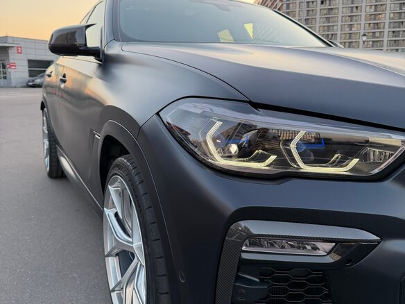 2019 BMW X6 M50d III (G06), чёрный, 9000000 рублей - вид 3